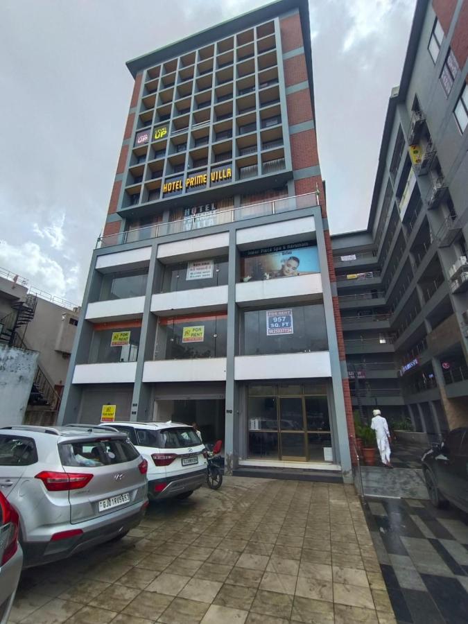 Hotel Prime Villa Gurukul أحمد أباد المظهر الخارجي الصورة